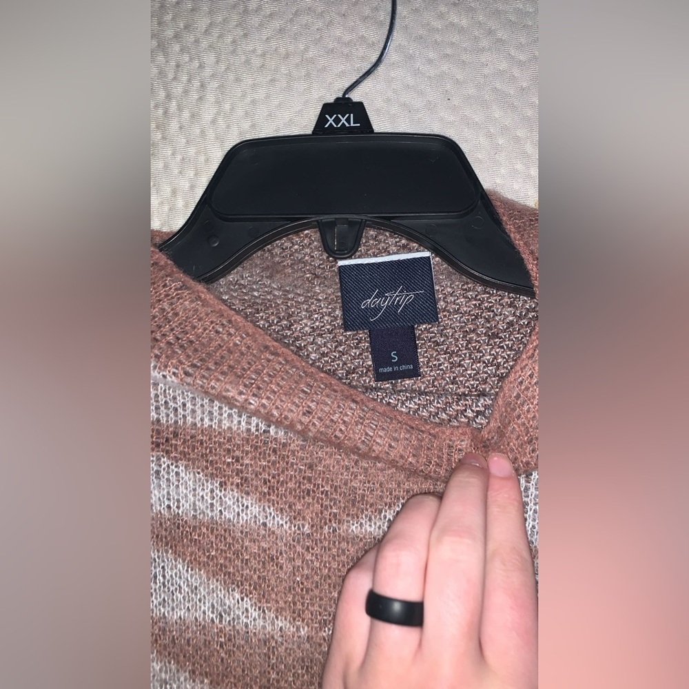 Aztez Sweater - Picture 2 of 2